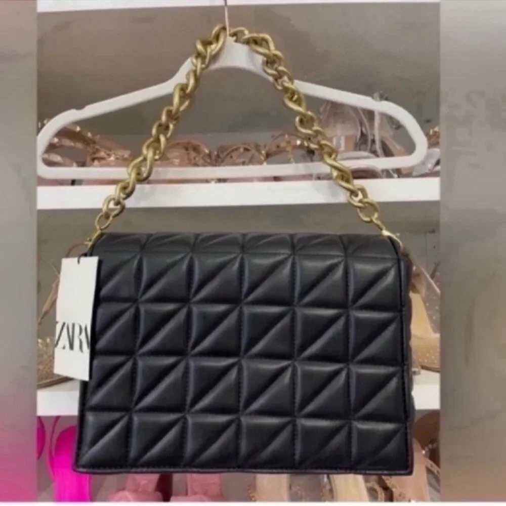 NWT Zara large black quilt purse with chain strap
